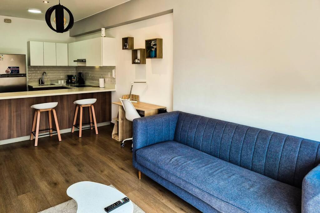 Lujoso Apartamento Ejecutivo en centro San Isidro view 2