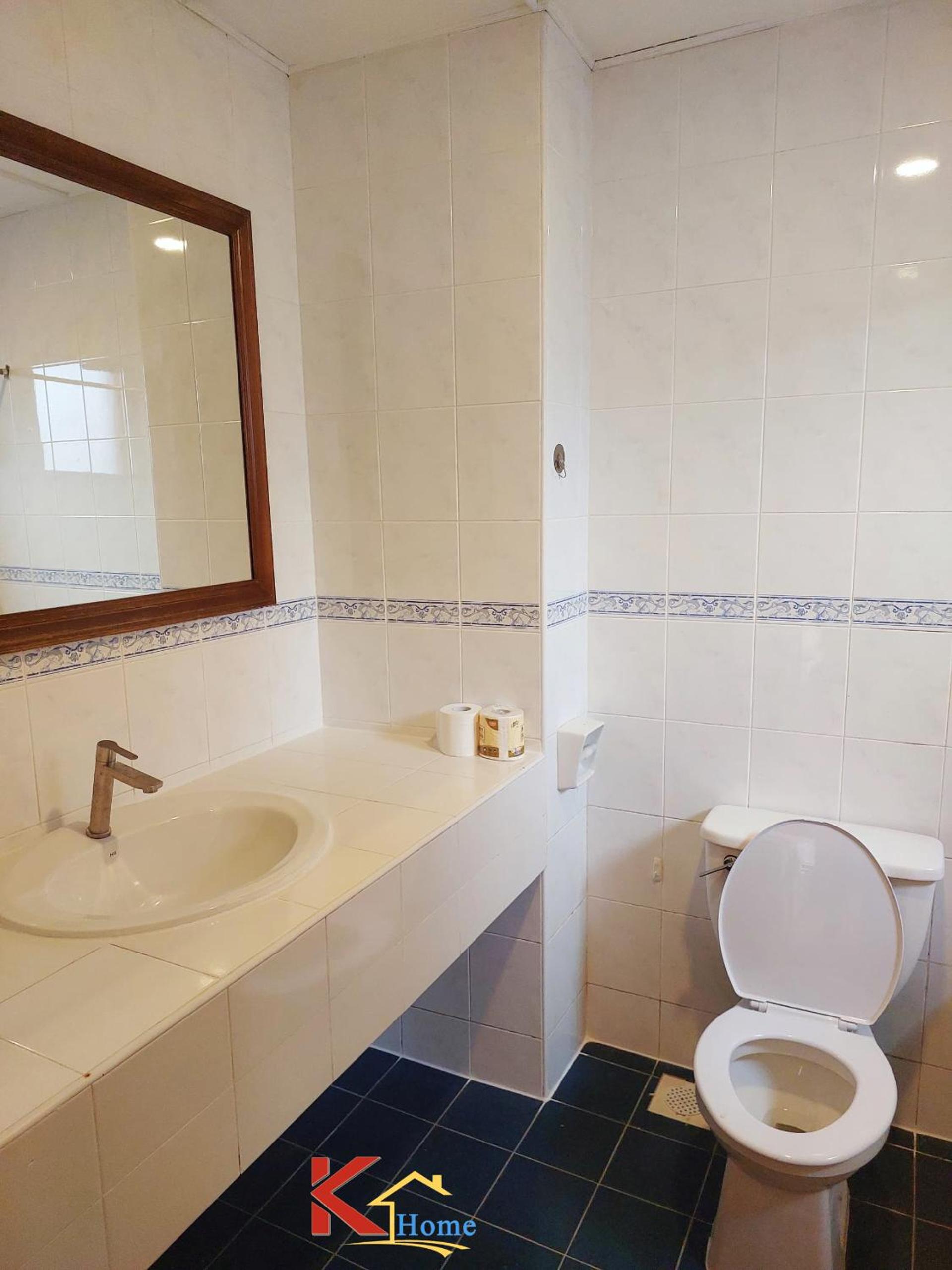 KHome-MarinaCourt-KK CITY CENTRE .3B2R(8Pax) NEW!!