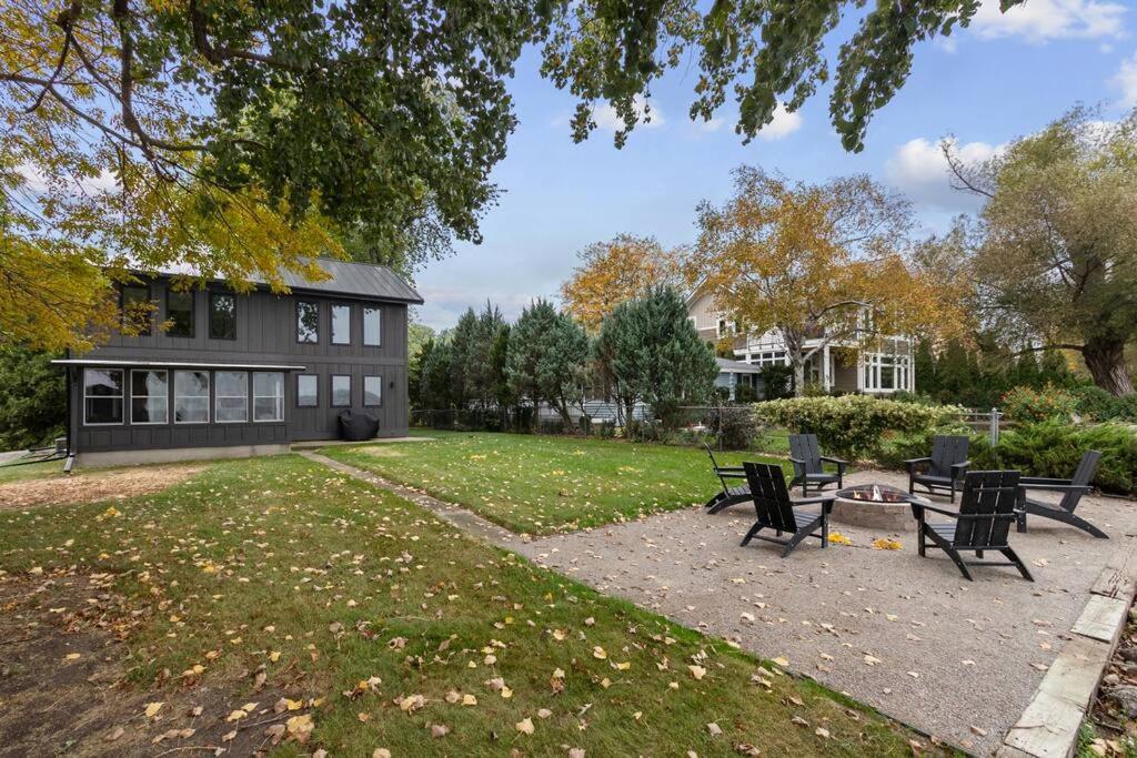Hickory on the Lake , A stunning getaway on Lake Winnebago view 4
