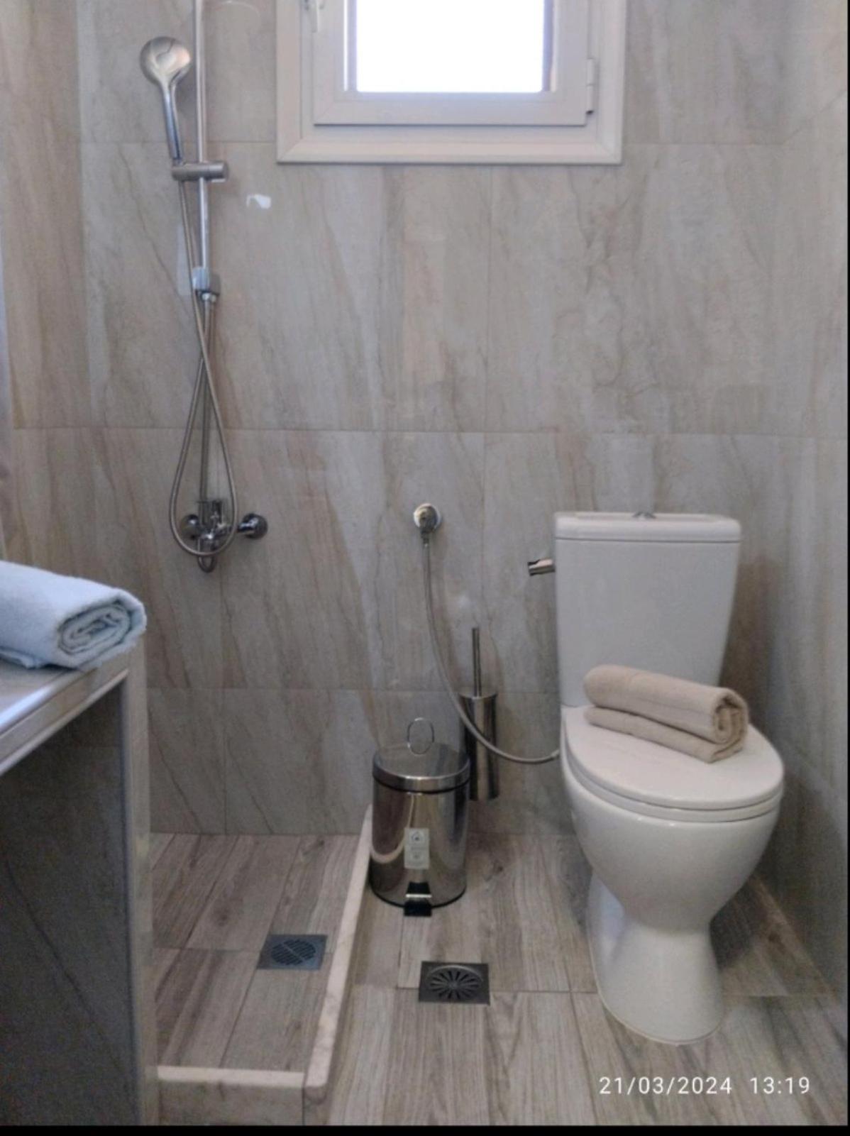 Sunrise Suite Olympiada - Luxury Beachfront Escape