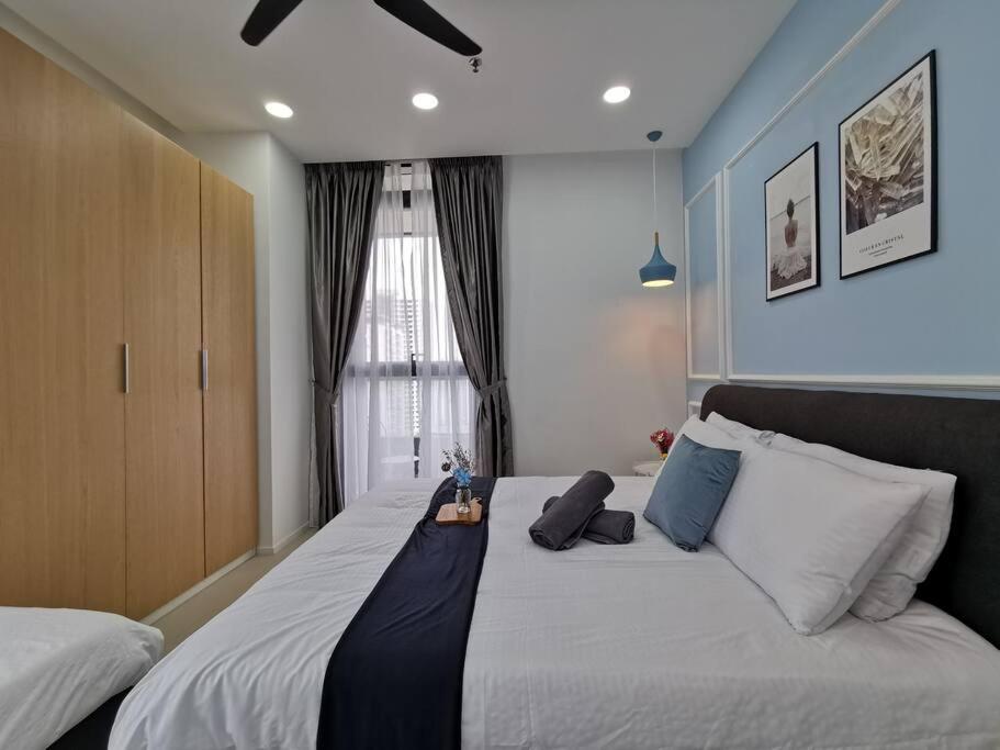 Arcoris Mont Kiara 15# 163 Sunway Mall # 1 Mont Kiara