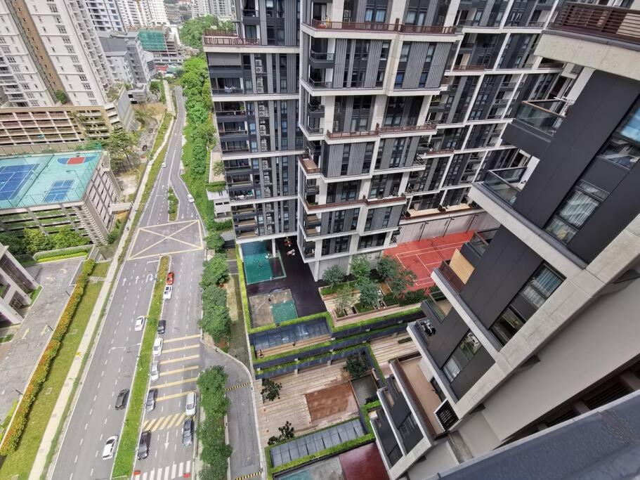 Arcoris Mont Kiara 15# 163 Sunway Mall # 1 Mont Kiara
