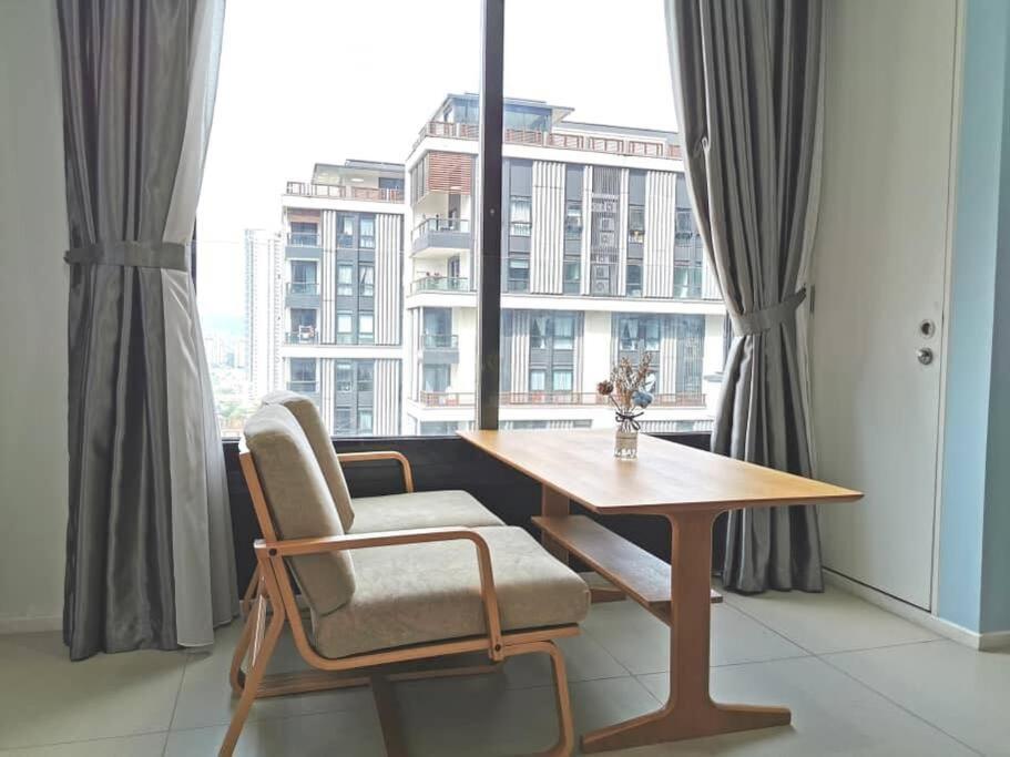 Arcoris Mont Kiara 15# 163 Sunway Mall # 1 Mont Kiara
