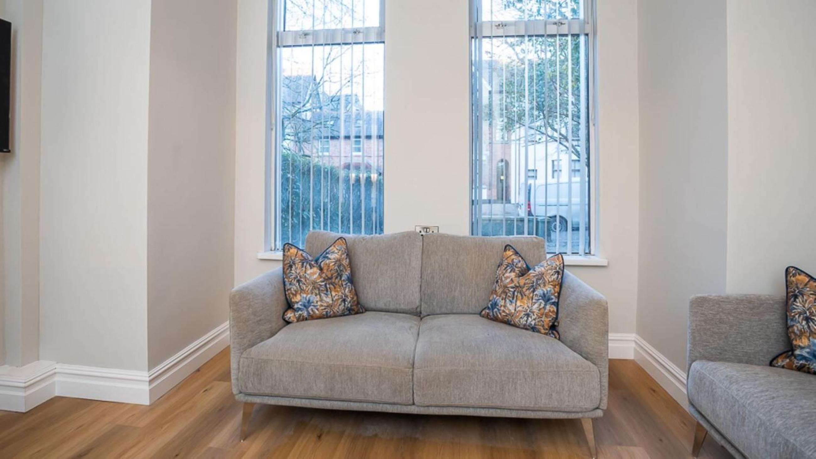 Modern 2 BDR apartment at Queens by Belfast City Breaks view 4