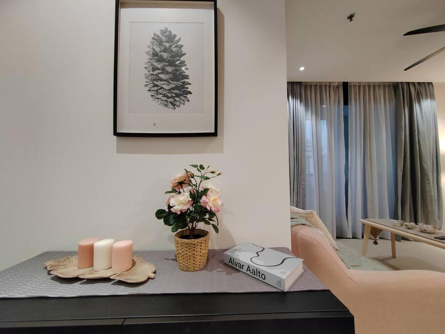 Arcoris Mont Kiara 18# Sunway 163 Mall# 1 Mont Kiara # 2 BR with Balcony 2-4 Pax