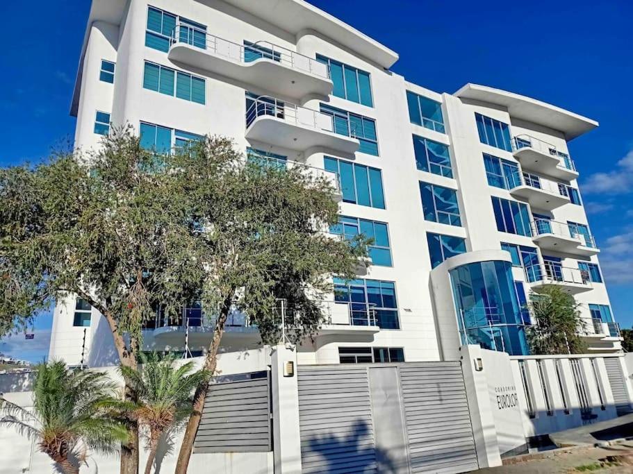 Great for Families/Work/Medical - 2Br Condo A/C