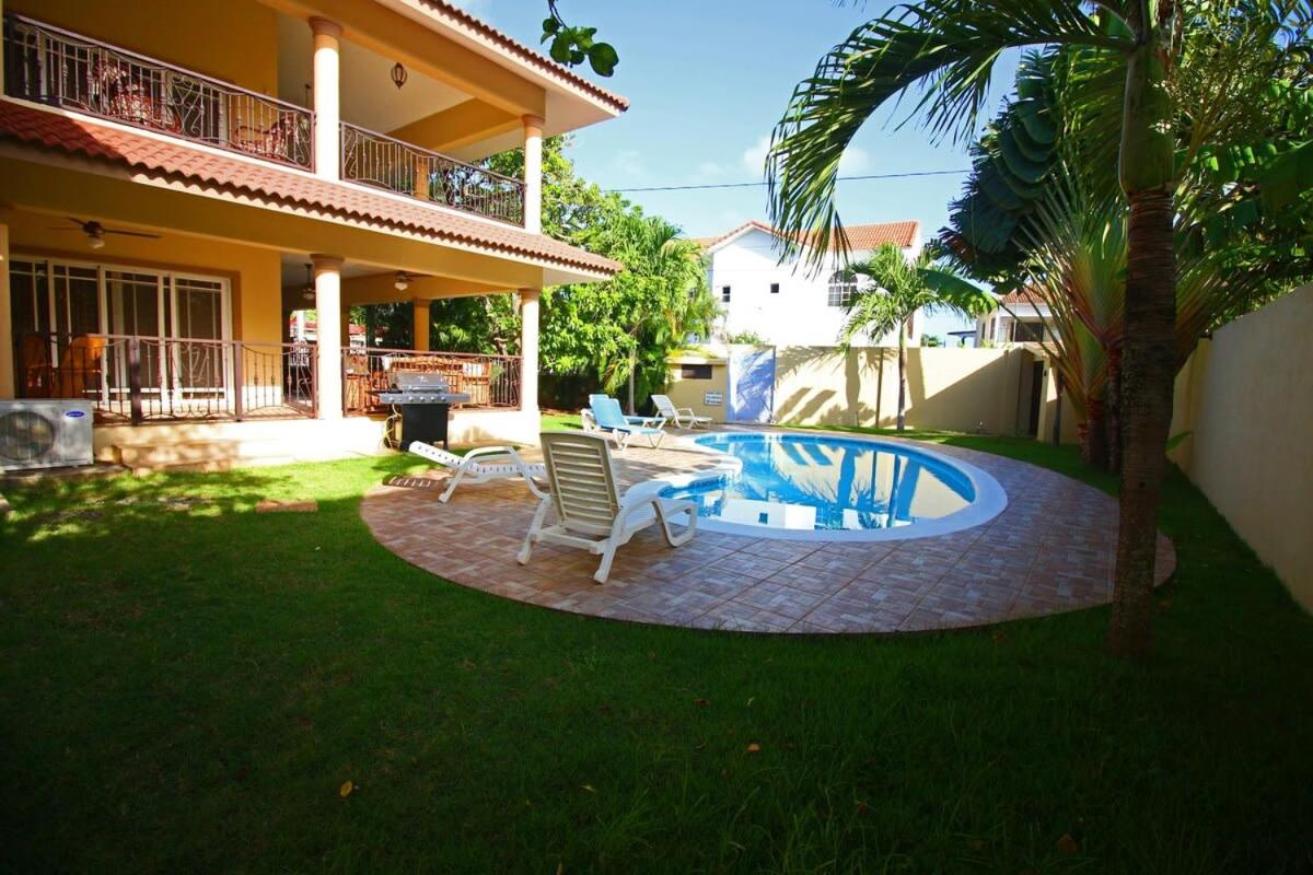 Luxe Comfort 8 Bedroom Villa with Private Pool & Entertainment, photo 14