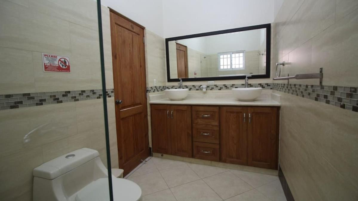 Luxe Comfort 8 Bedroom Villa with Private Pool & Entertainment, photo 32