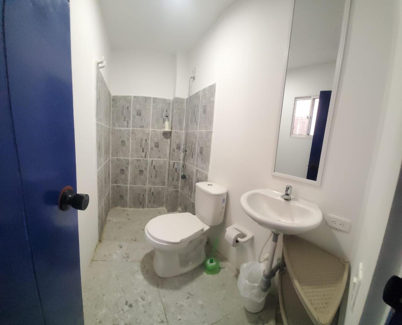 Hotelito La Aventura, AC private WC rooms near the old town, no tax