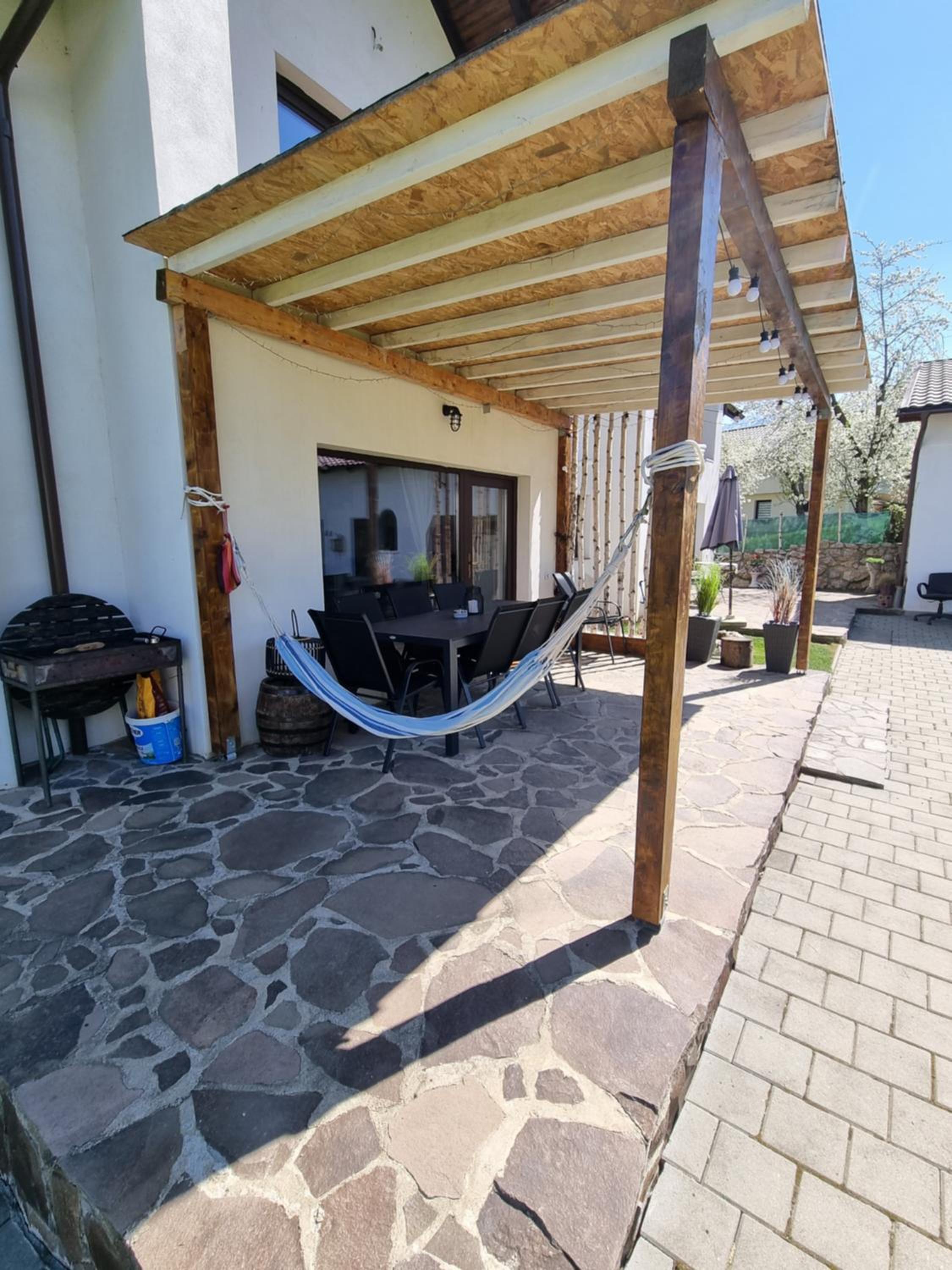 Casa din vale
