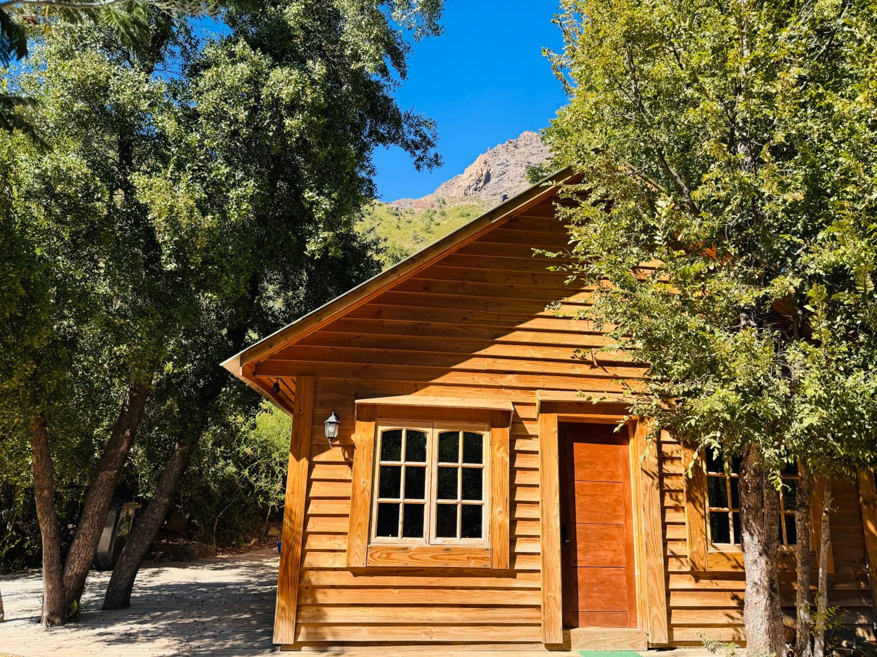 Parque Guaiquivilo, Cabañas de montaña con tinaja privada