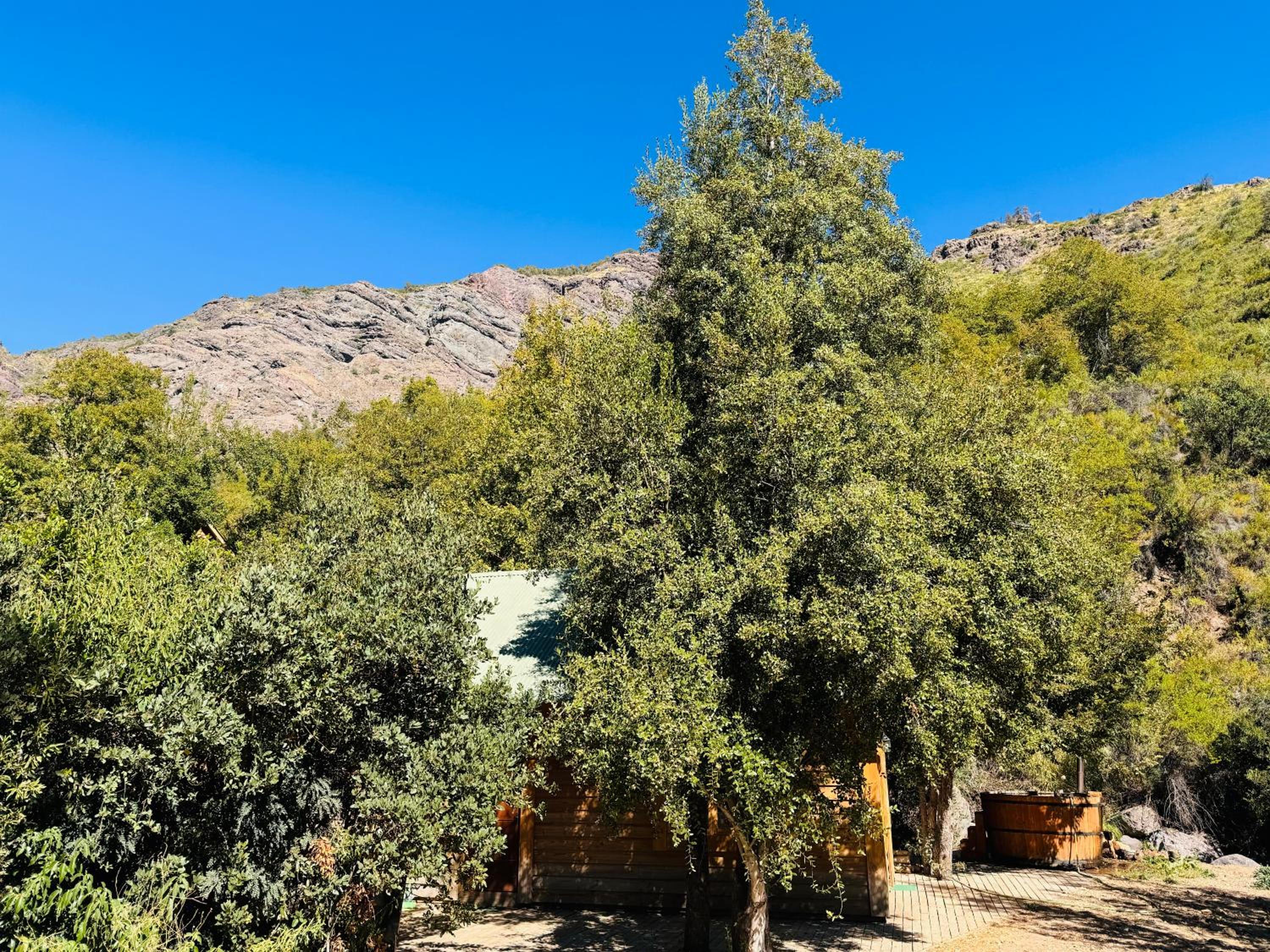 Parque Guaiquivilo, Cabañas de montaña con tinaja privada