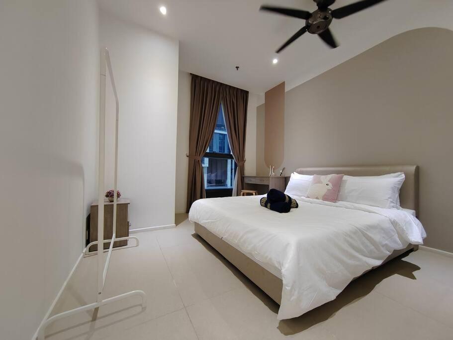 Arcoris Mont Kiara 3# 163 Retails # 1 bedroom with Court Yard View