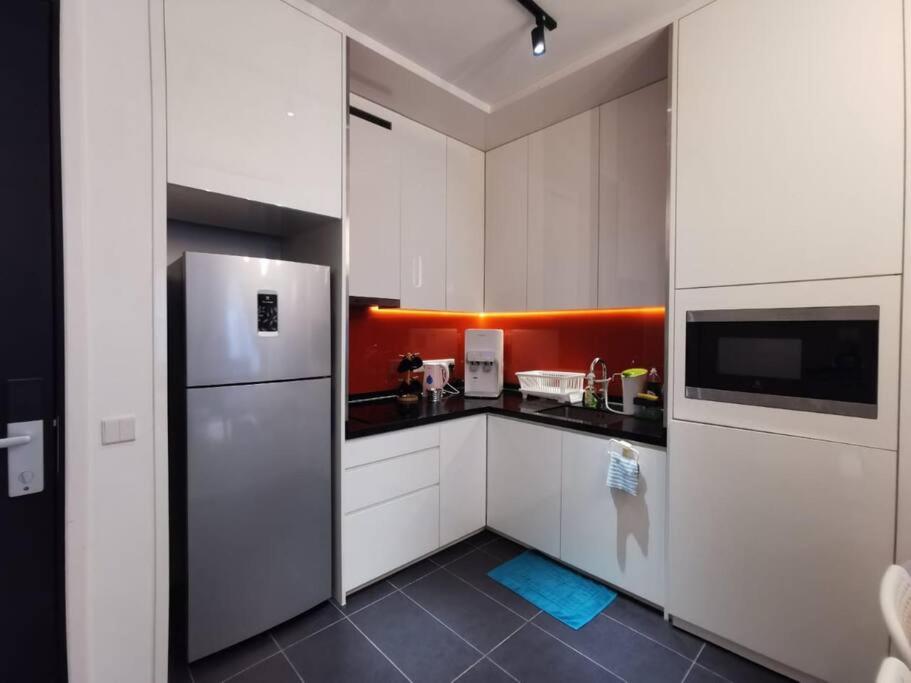 Arcoris Mont Kiara 3# 163 Retails # 1 bedroom with Court Yard View