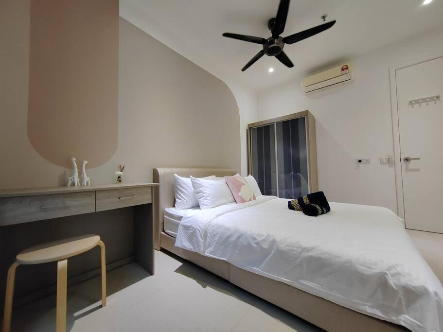 Arcoris Mont Kiara 3# 163 Retails # 1 bedroom with Court Yard View