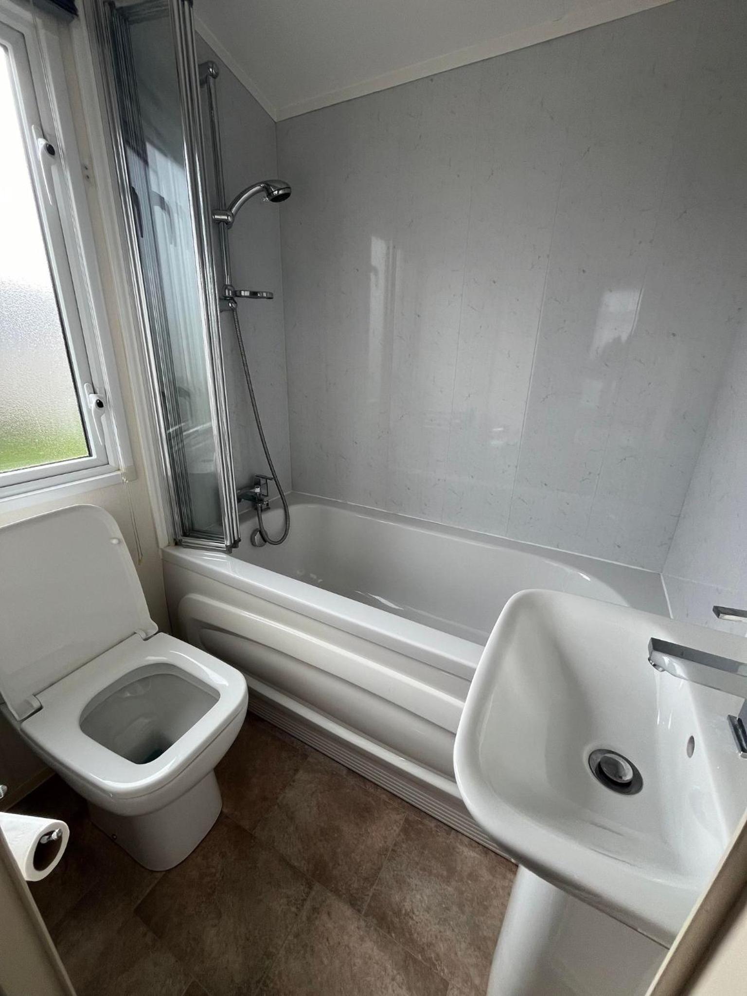 Heron 41, Scratby - California Cliffs, Parkdean, sleeps 6, pet friendly, bed linen and towels included - close to the beach view 3