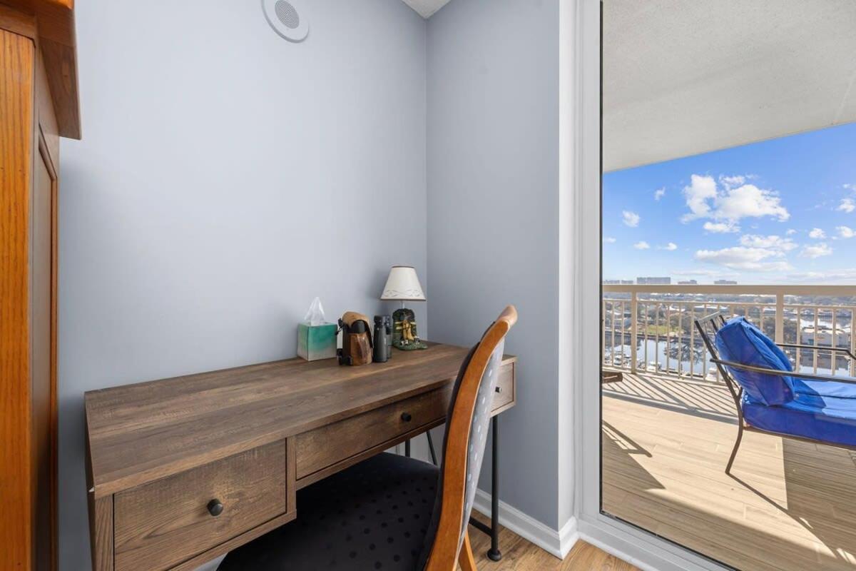 Harbor Pointe Coastal Getaway