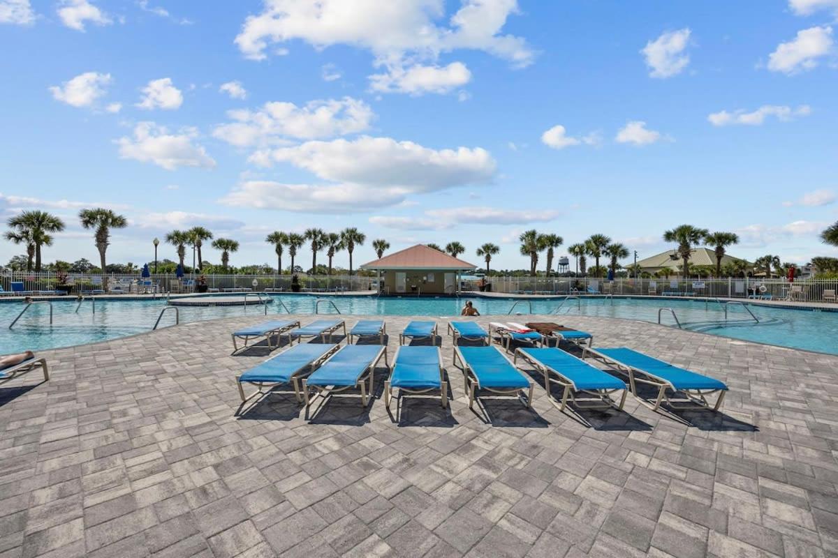 Harbor Pointe Coastal Getaway