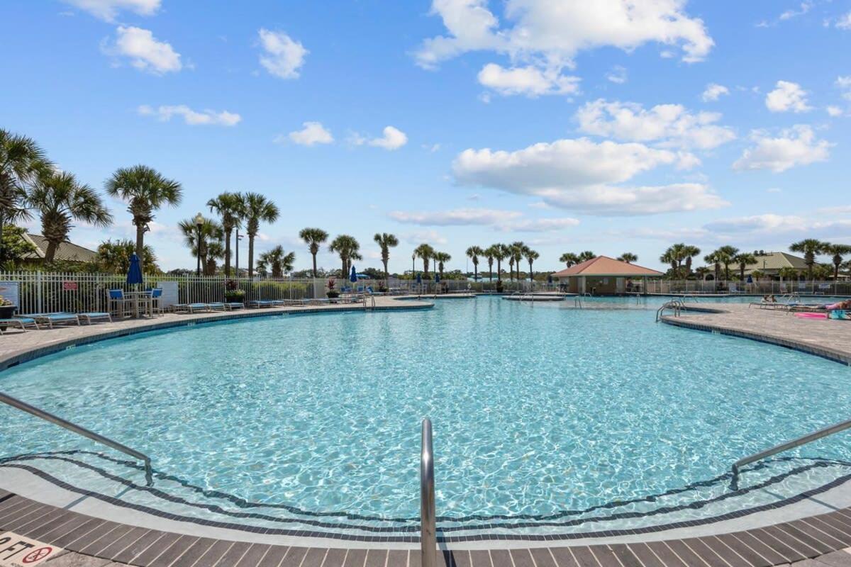 Harbor Pointe Coastal Getaway