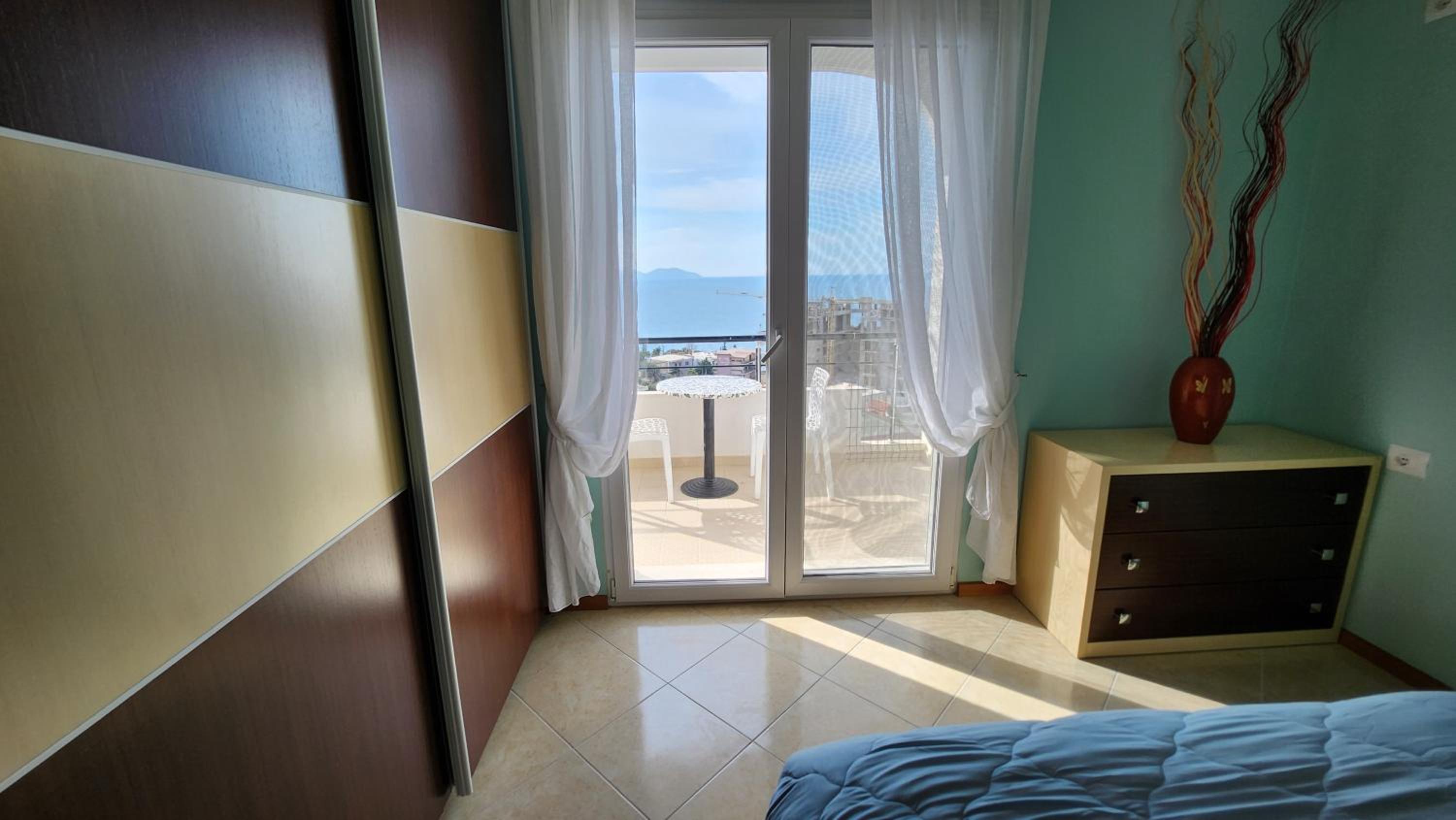 Beach Vibes Vlora