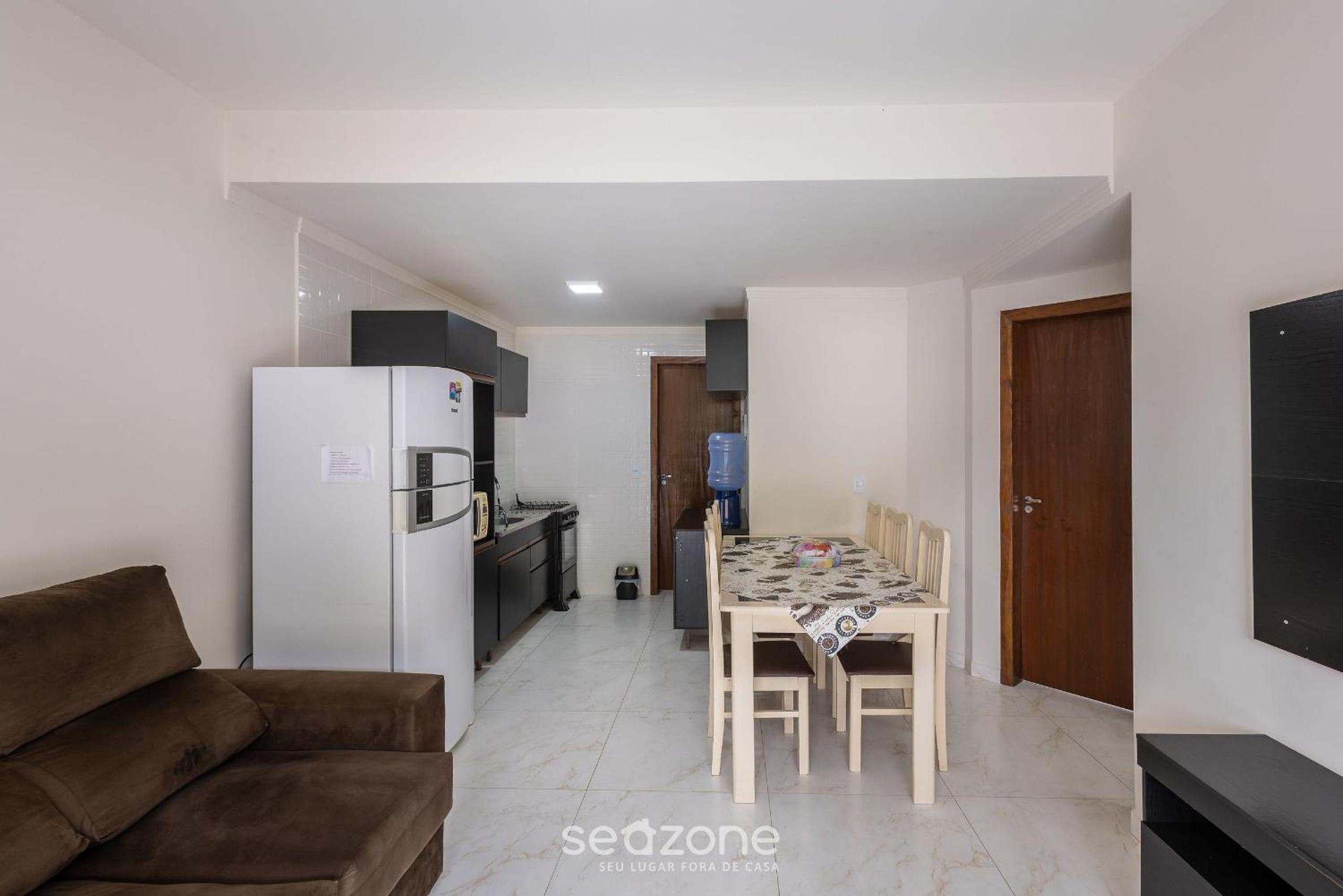 RHE’s - Apt 2 min from the beach in Bombinhas