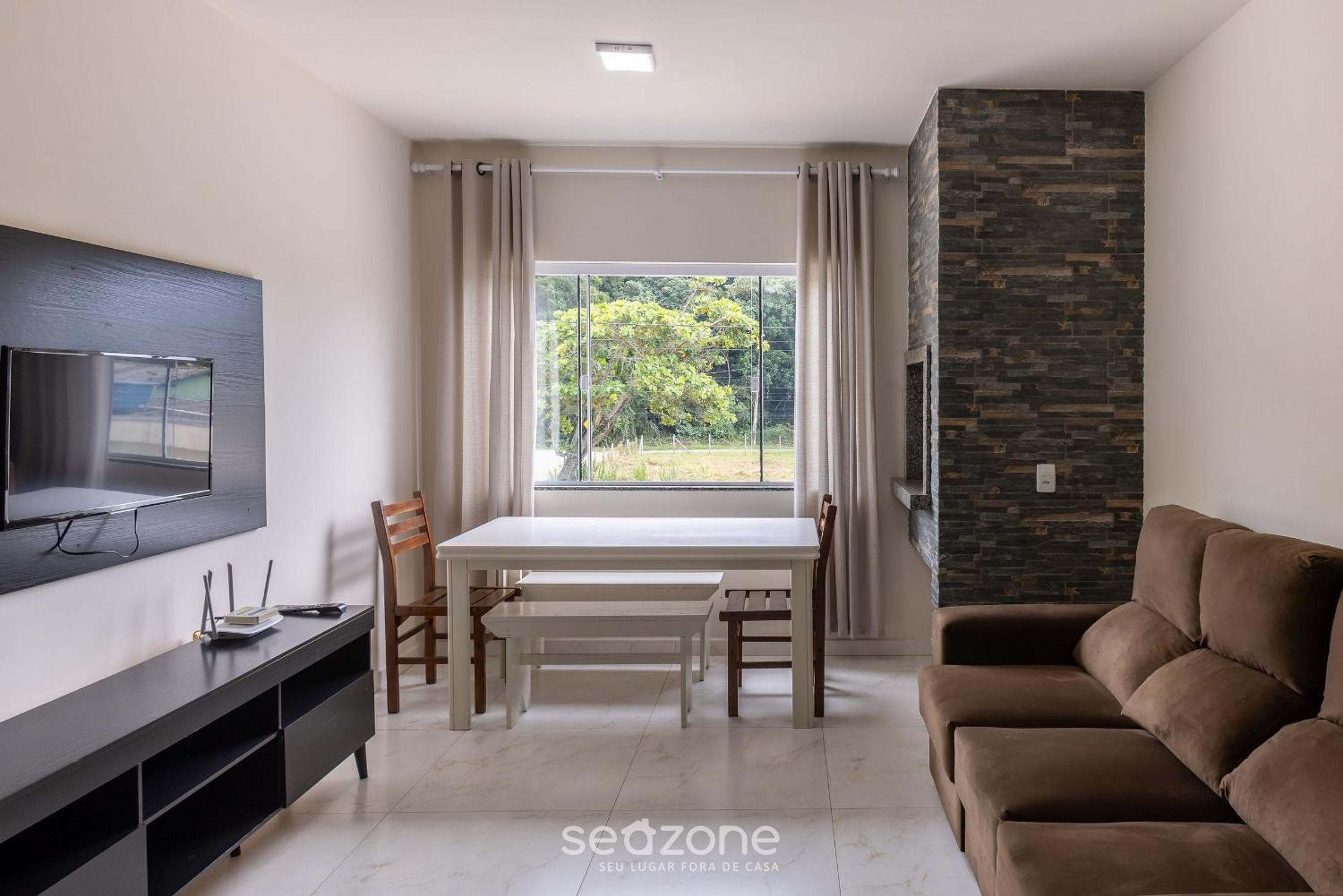 RHE’s - Apt 2 min from the beach in Bombinhas