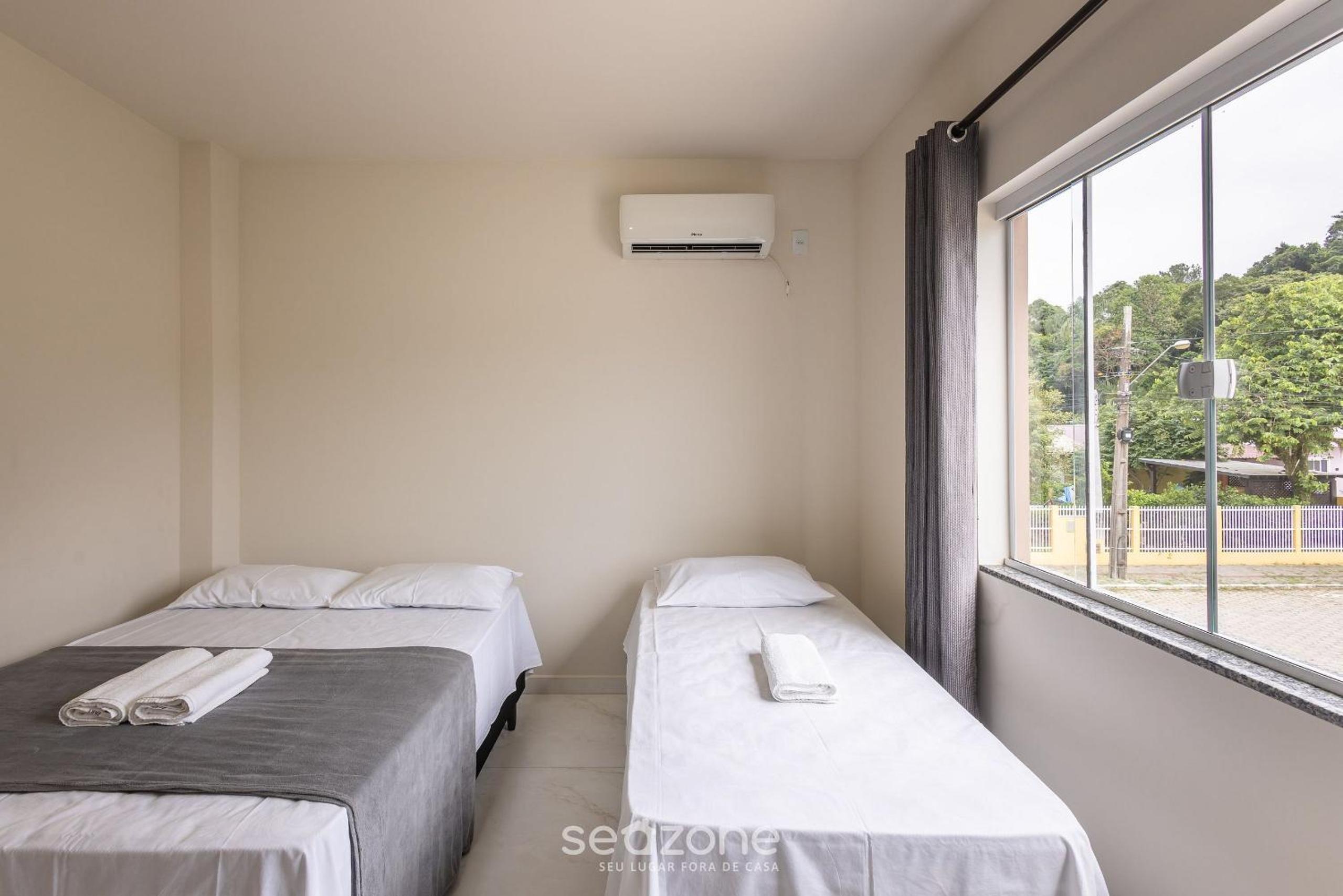 RHE’s - Apt 2 min from the beach in Bombinhas