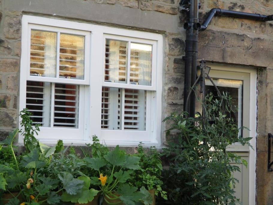 1800 Period Grade 2 Listed Cottage Addingham view 4
