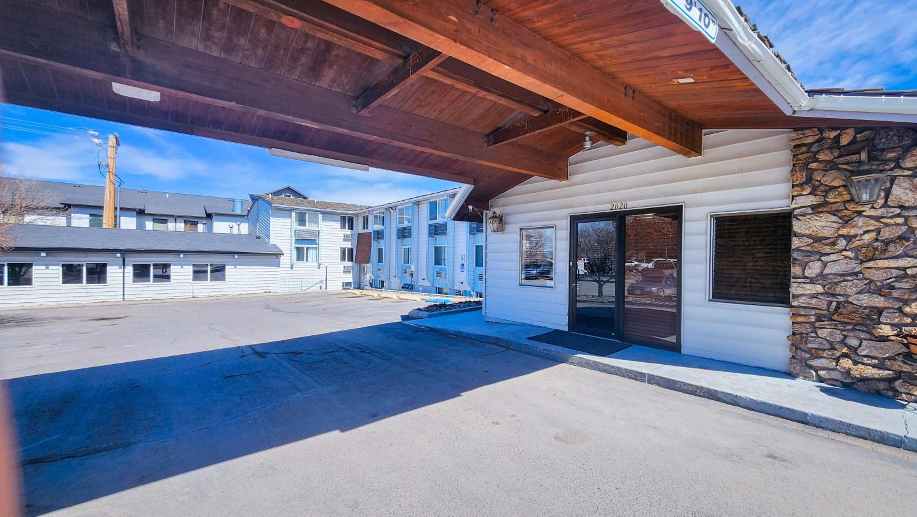Helena Vacations - Rodeway Inn - Property Image 5