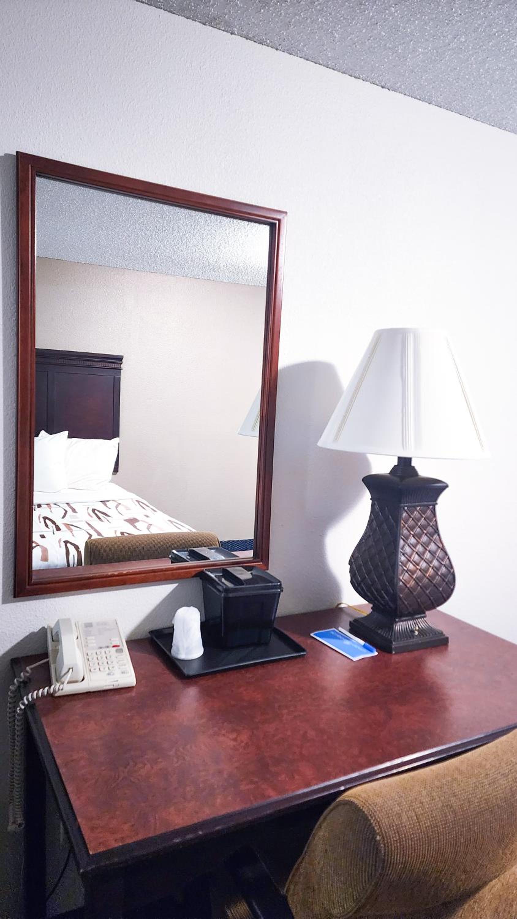 Helena Vacations - Rodeway Inn - Property Image 11