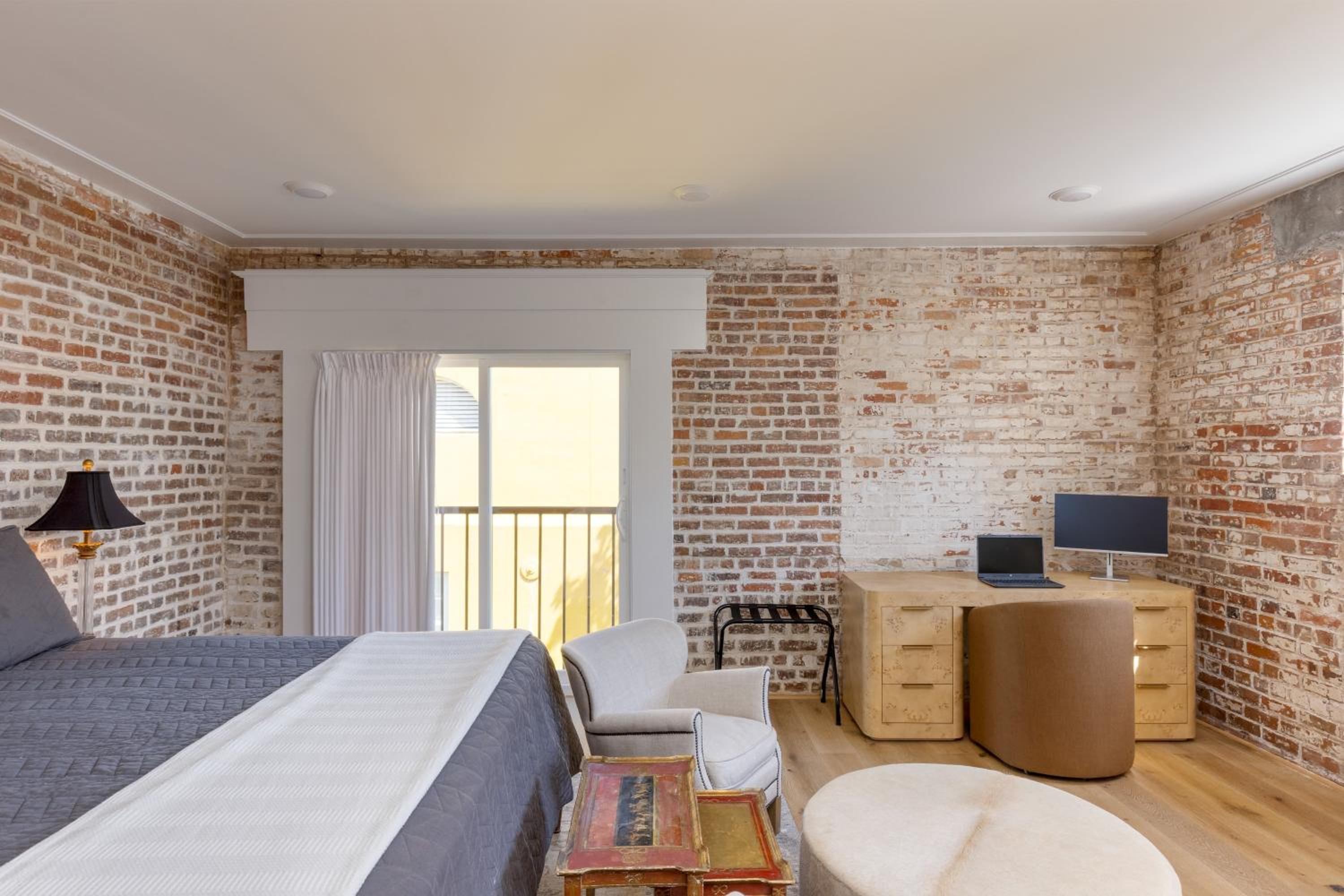 State St B by AvantStay French Quarter Rooftop Aesthetic Design