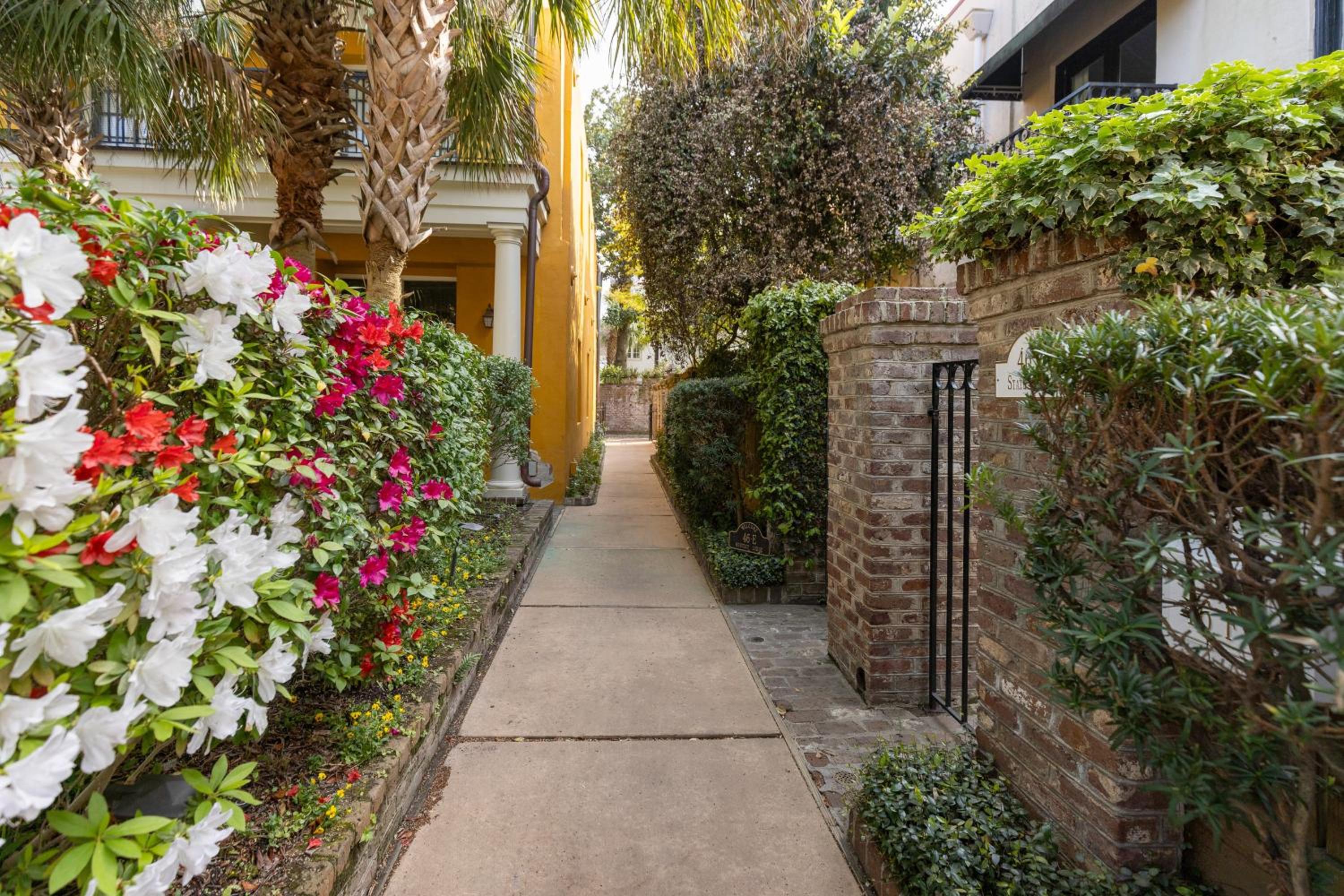 State St B by AvantStay French Quarter Rooftop Aesthetic Design