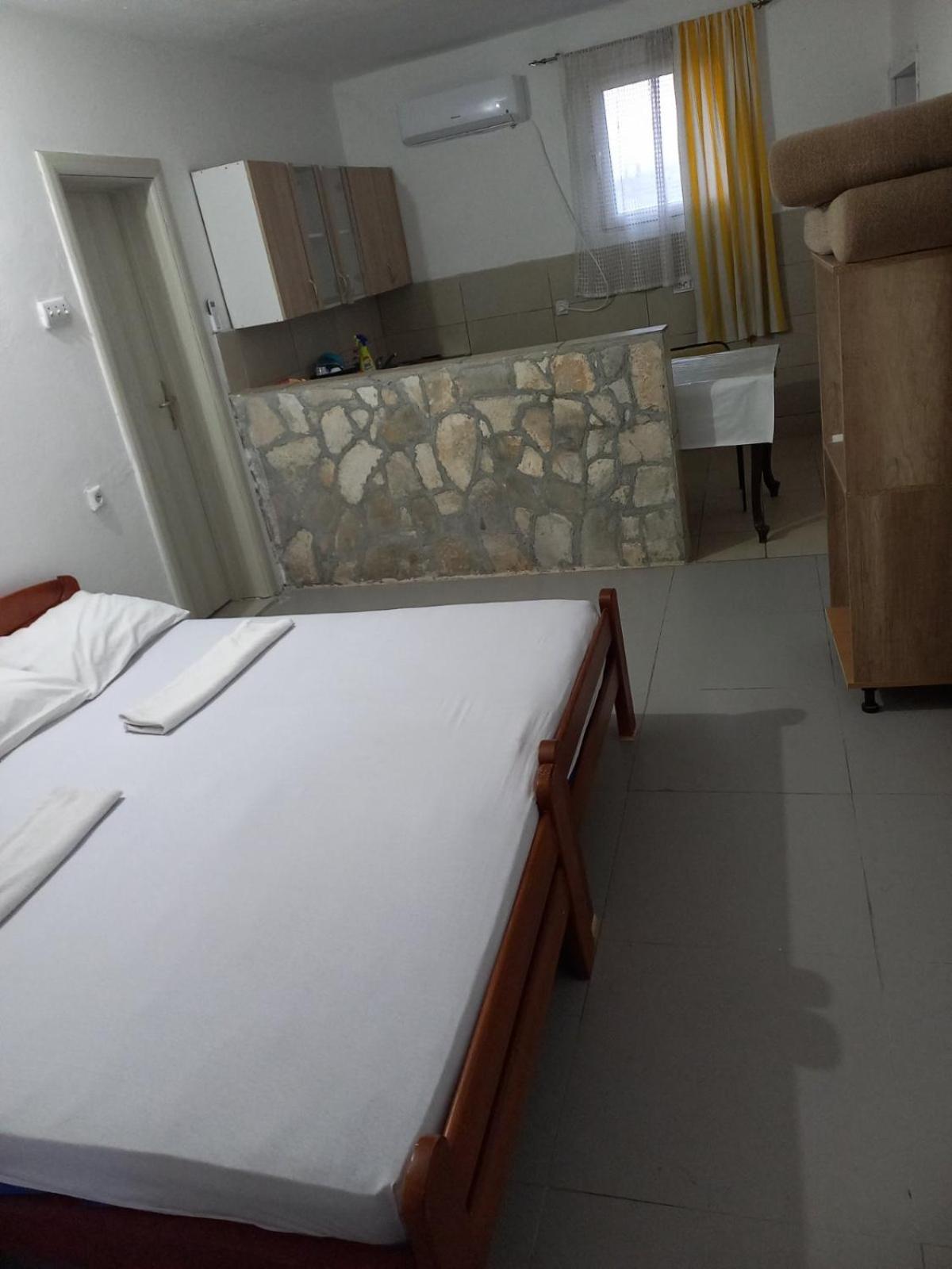 Hostel Dragana