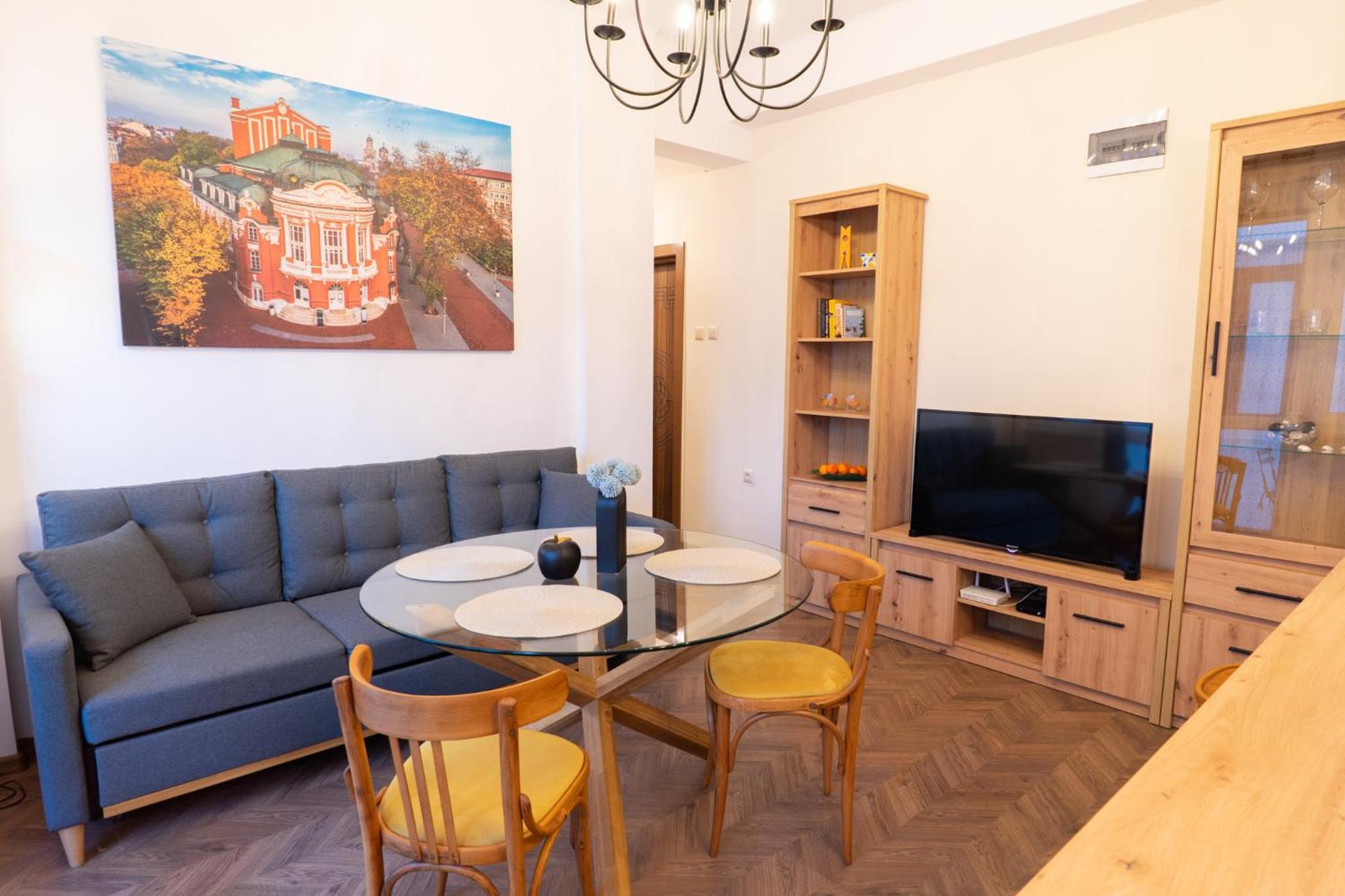 Seaside Estate - Cozy and Romantic - Public Parking Nearby