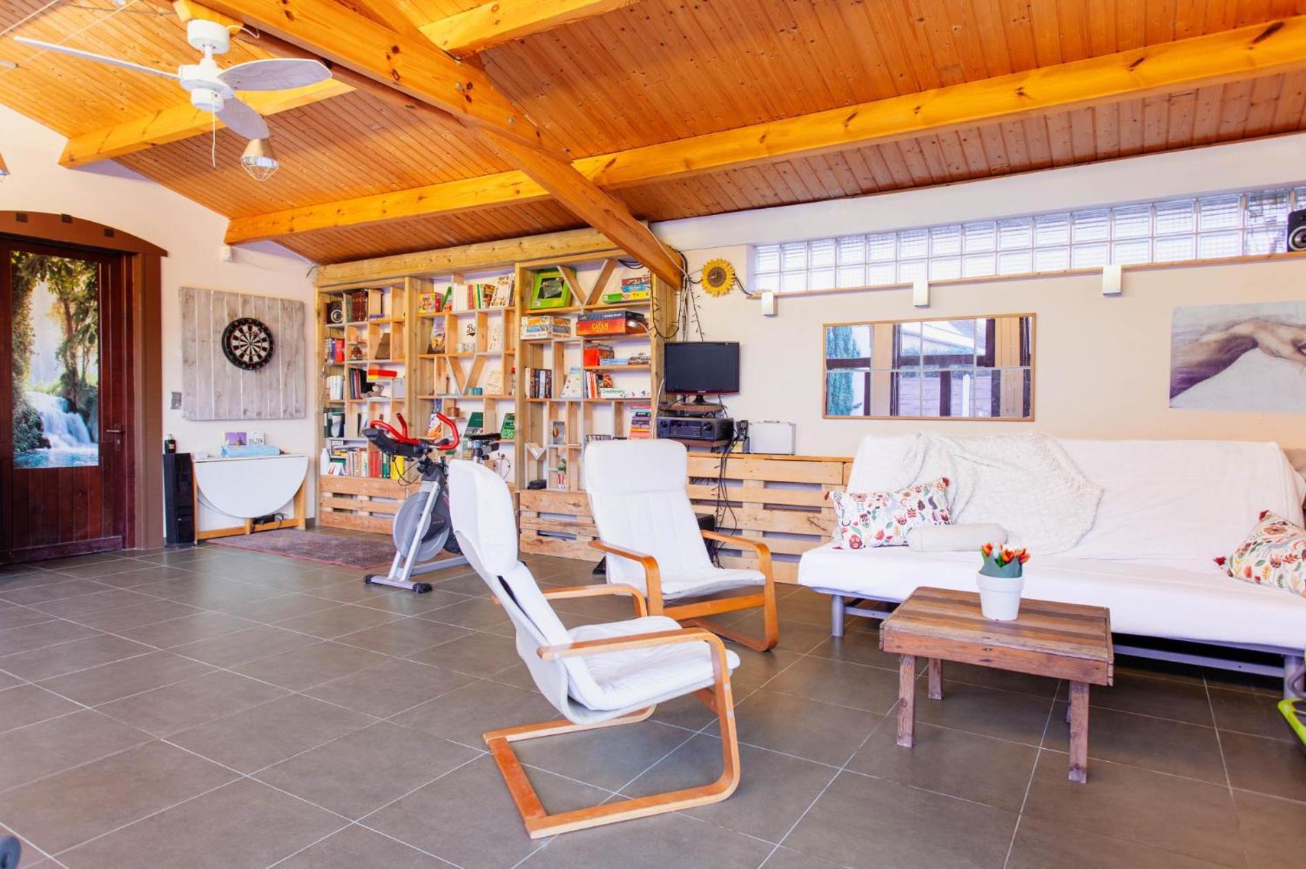 8P 4B Authentic house with playroom and infrared sauna