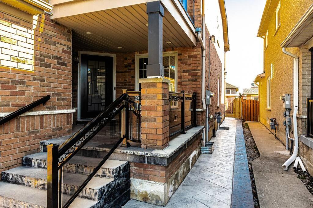 French Charm in Brampton 2 Bdrm Apt
