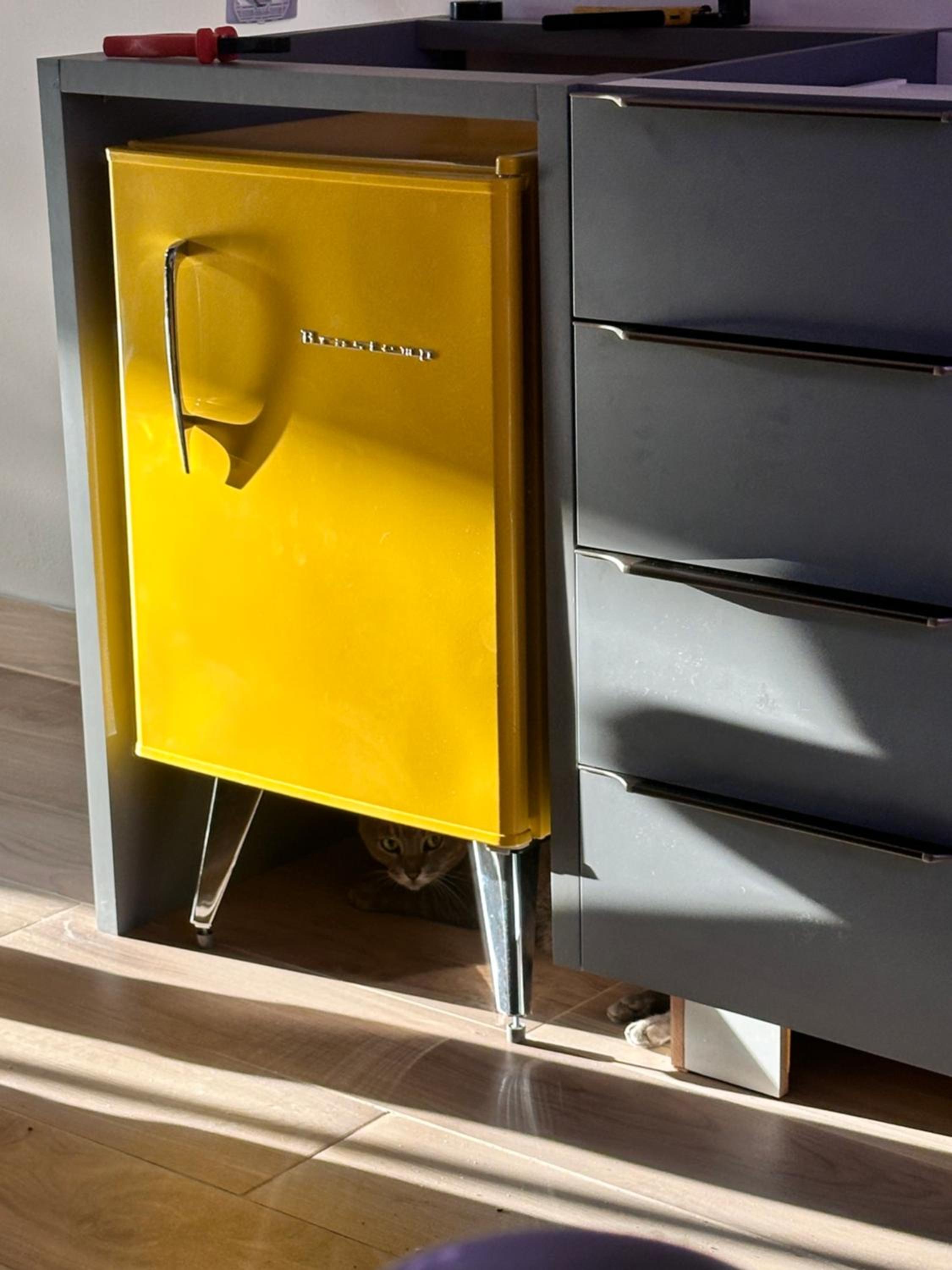 La vita hospedaria studio amarelo