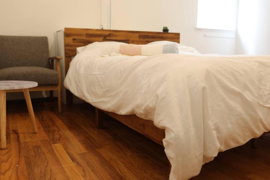 Beautiful & Massive 4 bdr with Bonus Perks!
