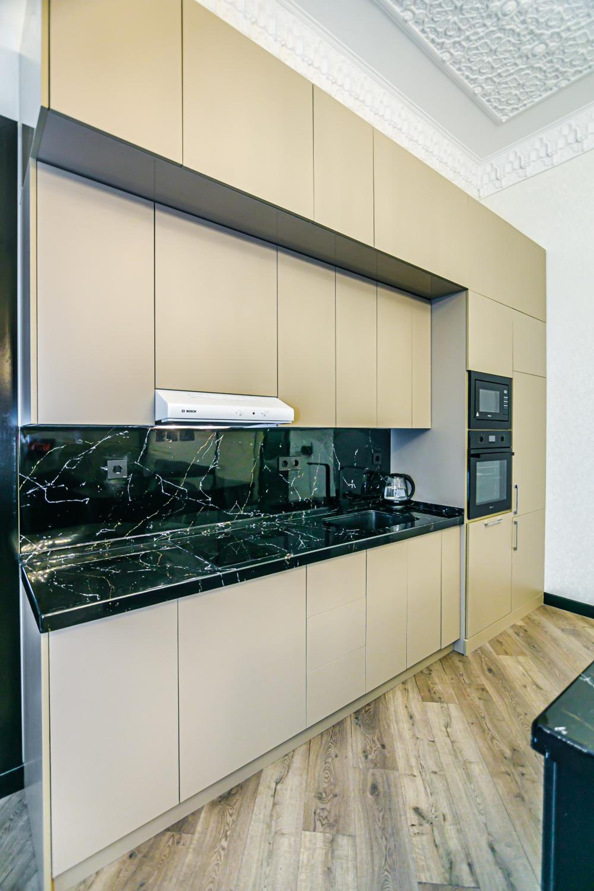 Apartment on Nizami 93