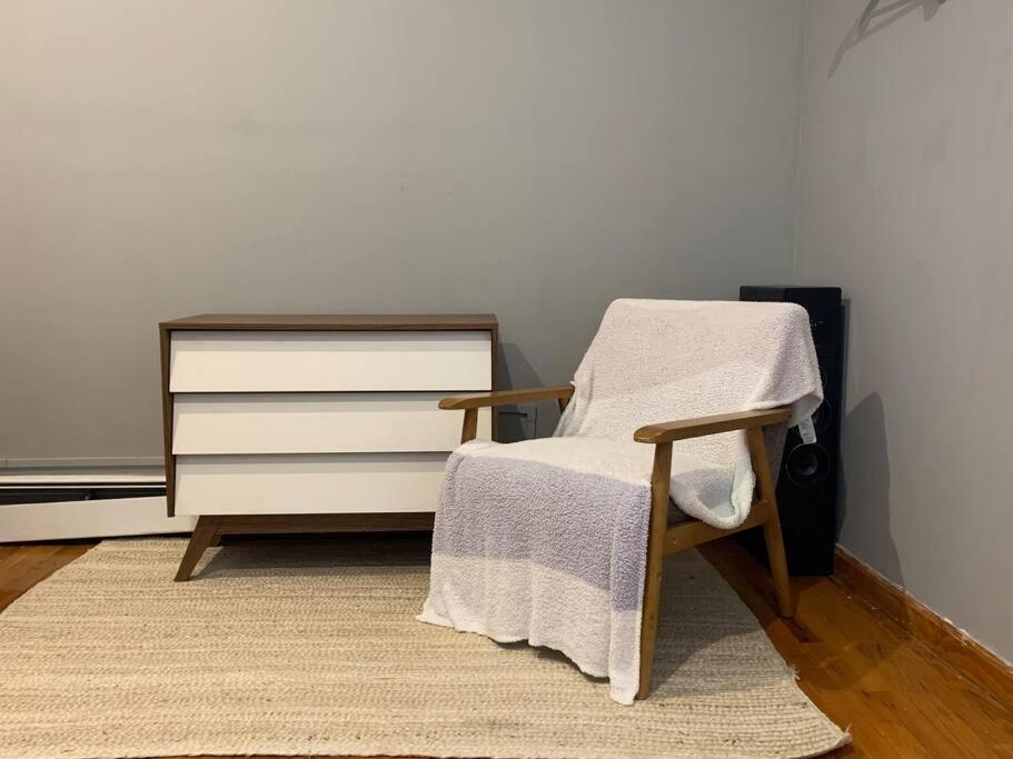 Beautiful & Massive 4 bdr with Bonus Perks!