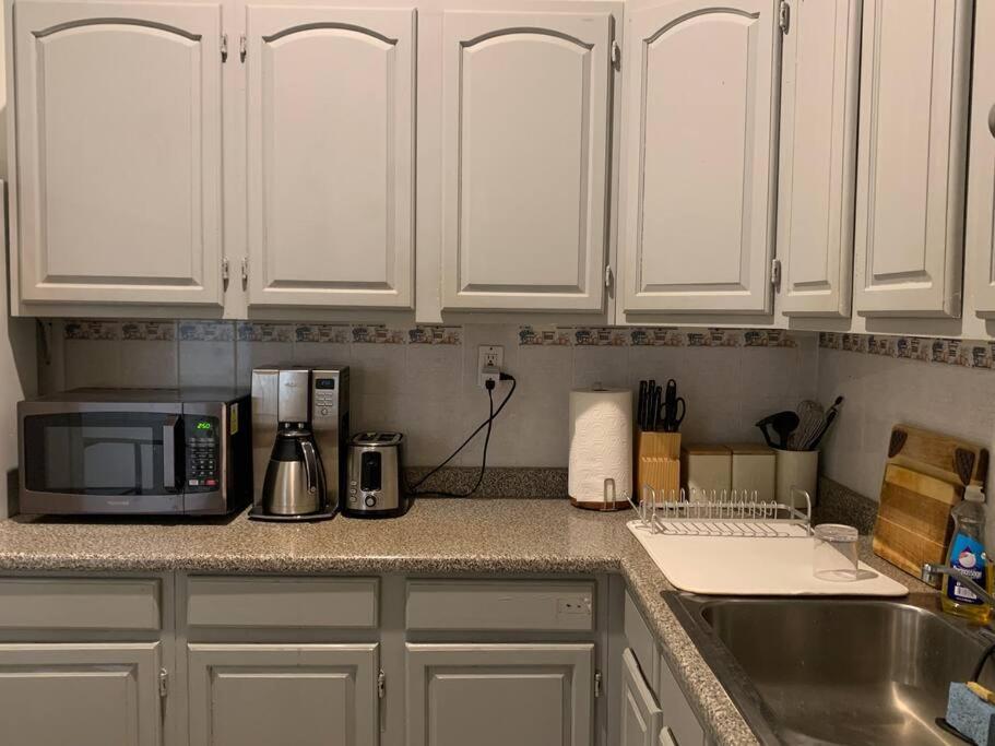 Beautiful & Massive 4 bdr with Bonus Perks!