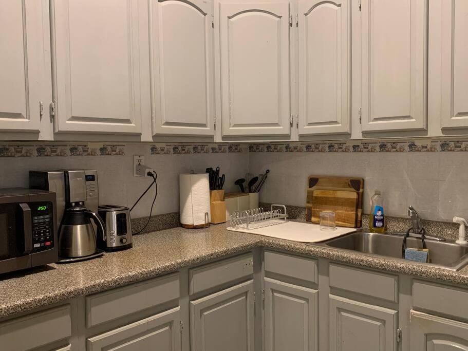 Beautiful & Massive 4 bdr with Bonus Perks!