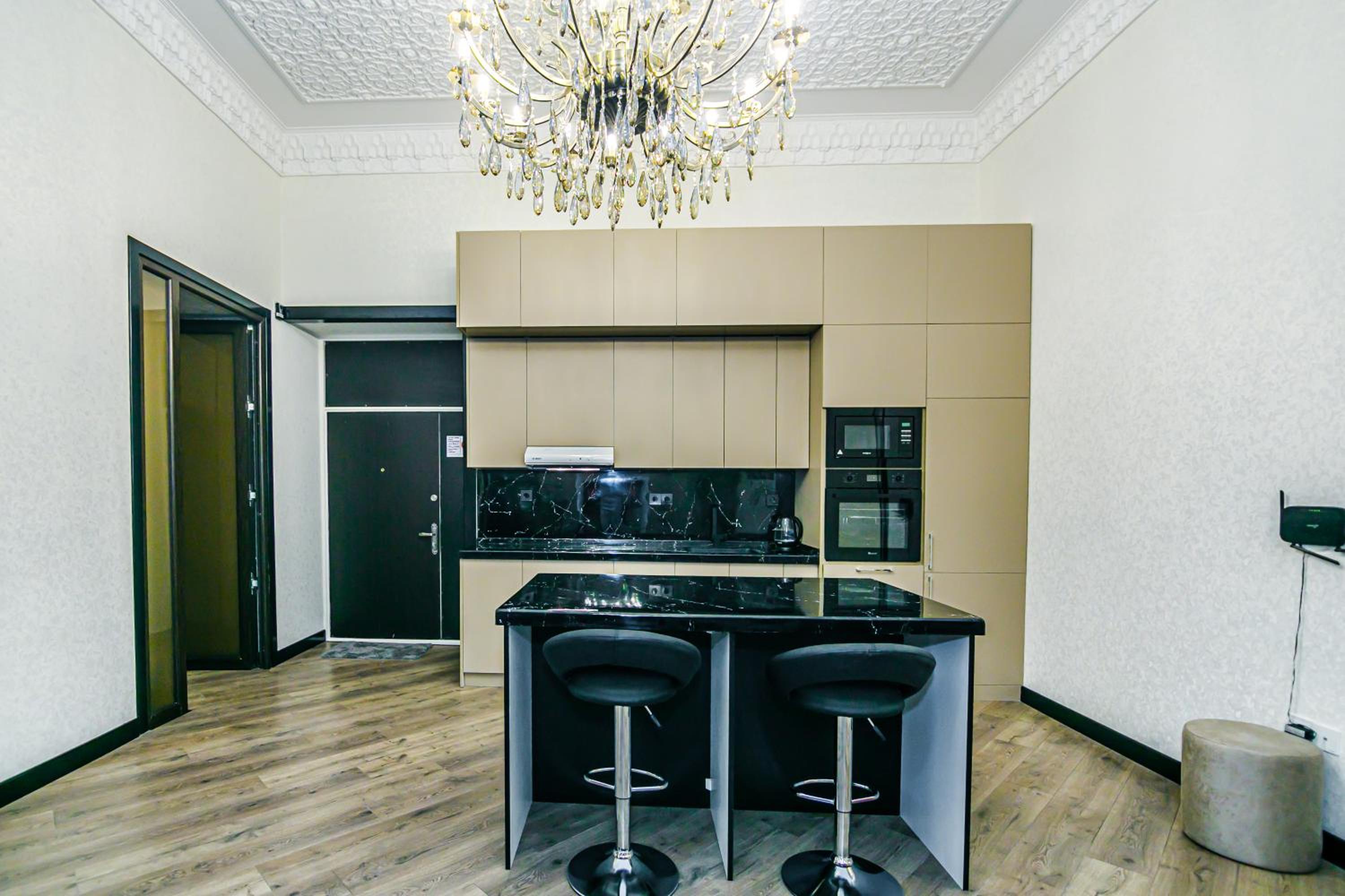 Apartment on Nizami 93