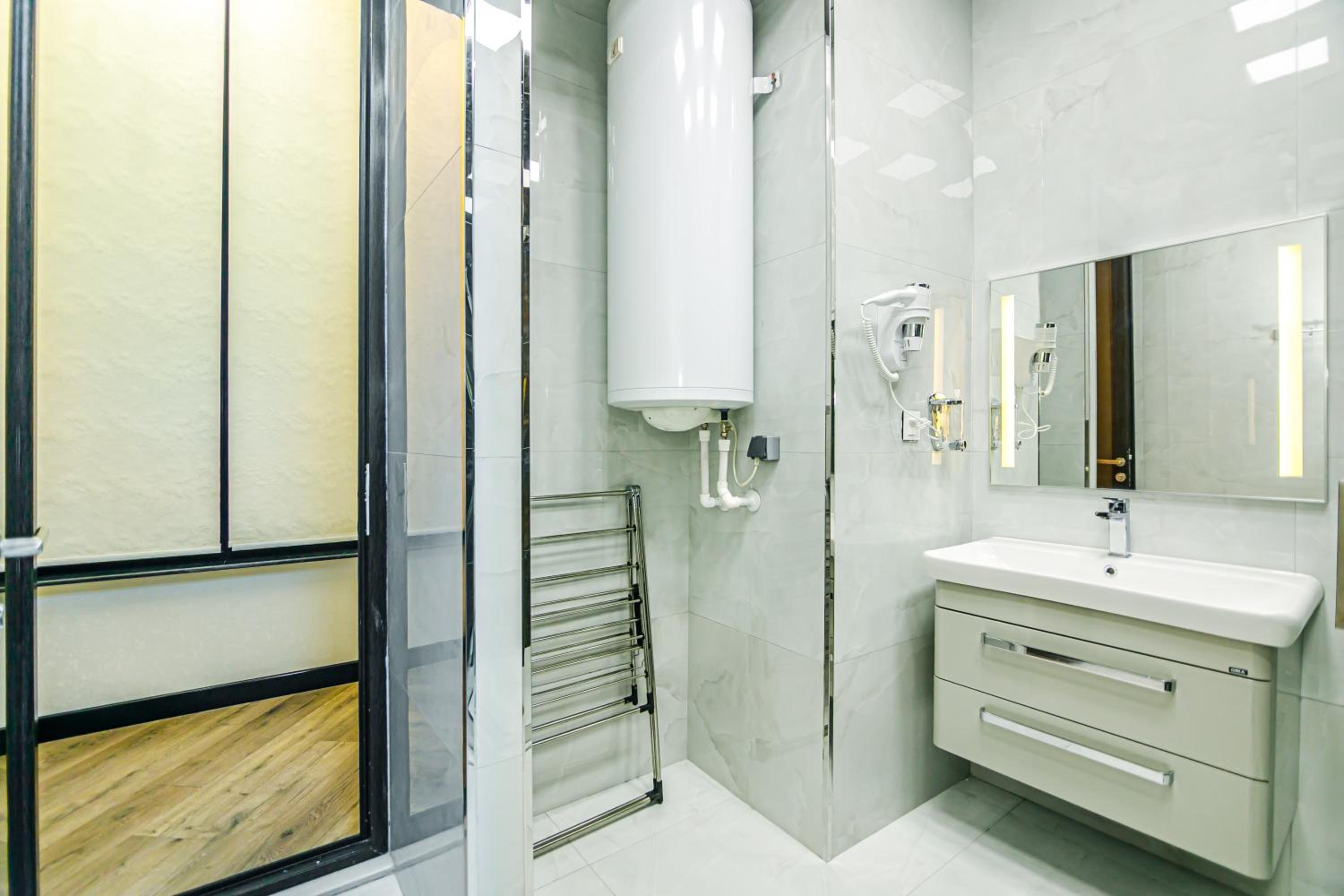Apartment on Nizami 93
