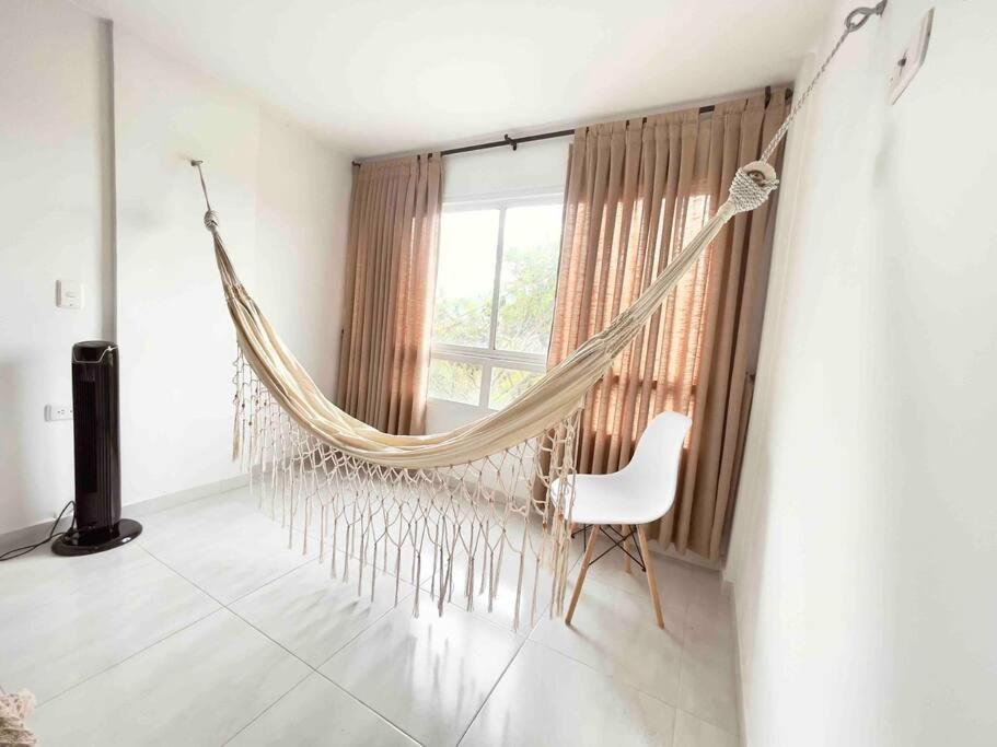 Apartamento a 1 cuadra vía Barichara, con cine.