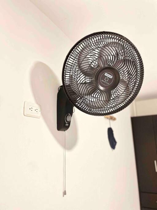 Apartamento a 1 cuadra vía Barichara, con cine.