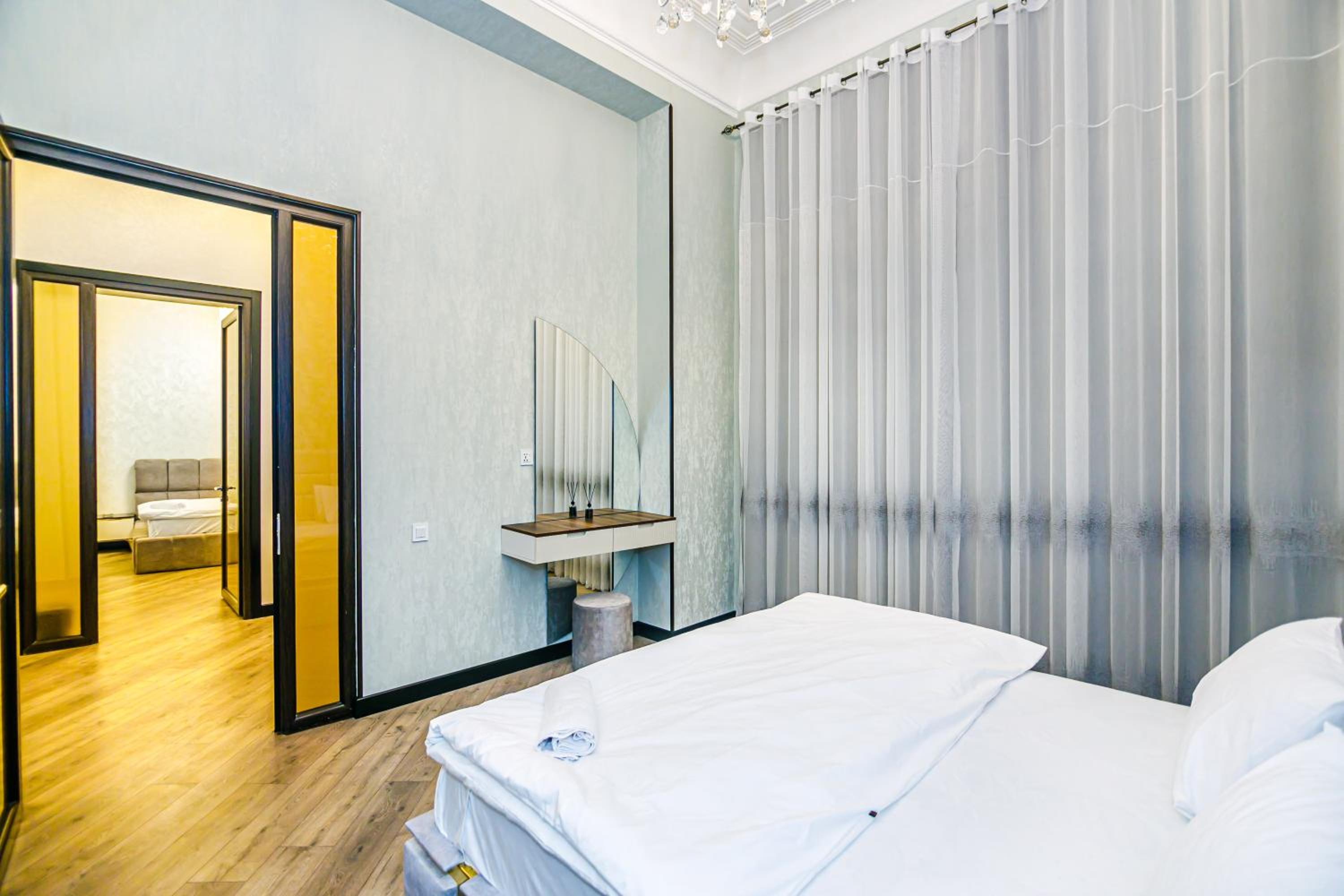 Apartment on Nizami 93