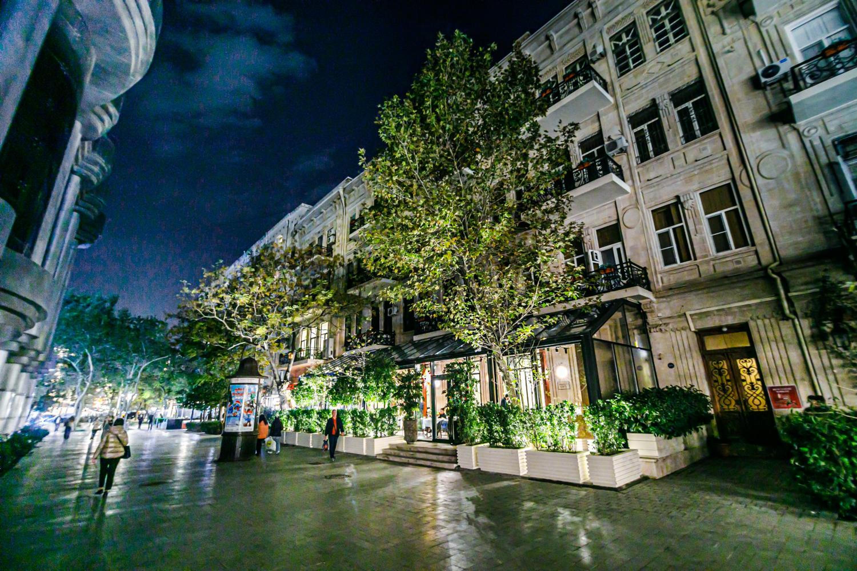 Apartment on Nizami 93