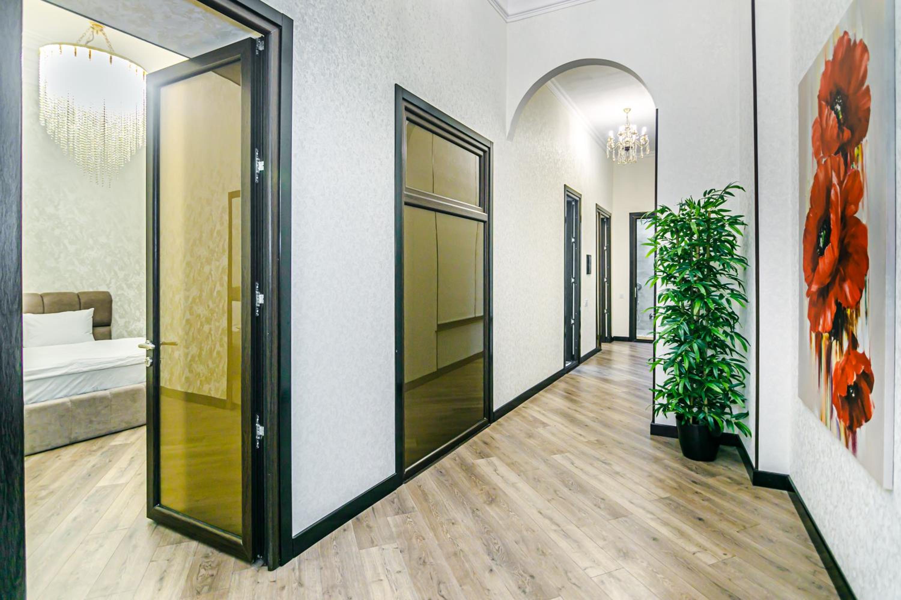 Apartment on Nizami 93