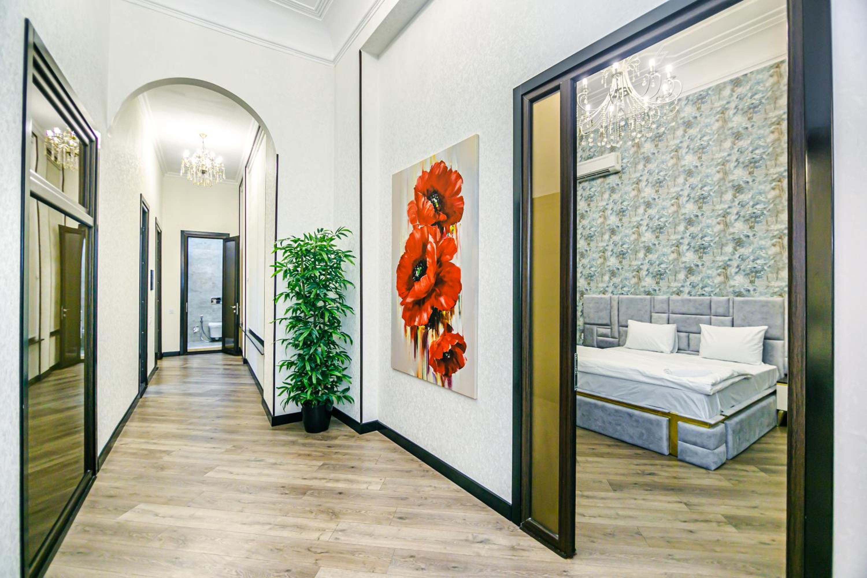 Apartment on Nizami 93